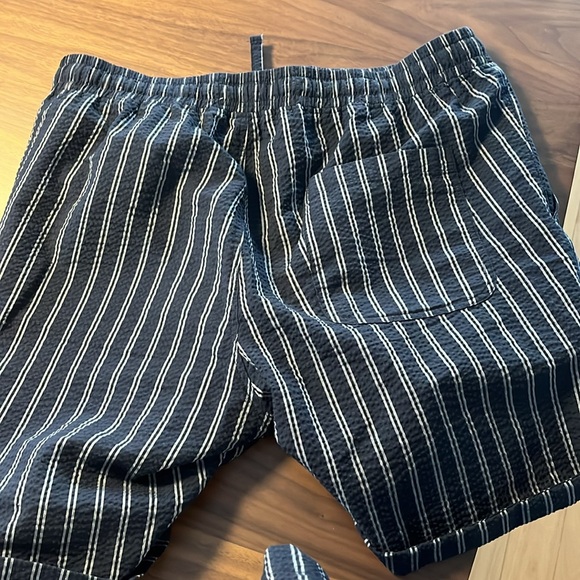 Short sleeve button up set with a short - Picture 9 of 9